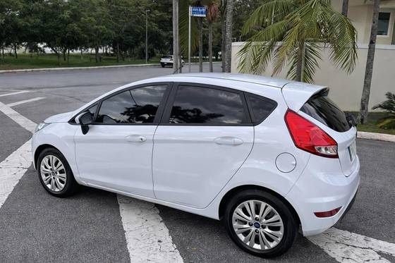 FORD FIESTA 1.5 S HATCH 16V FLEX 4P MANUAL